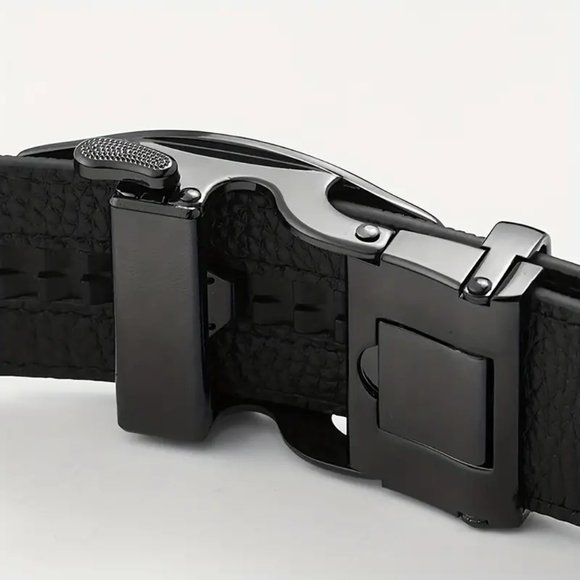 The Checkerboard Leather Belt: A Stylish and Practical Accessory for Men - Picture 5 of 7